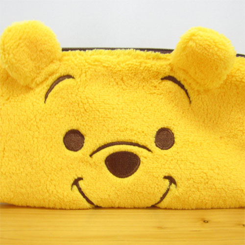 ふわふわもこもこのプーさんがとってもキュート ディズニー Winnie The Pooh くまのプーさん プーさん雑貨 プー ペンケース ディズニー の雑貨のおもちゃ箱バーグ