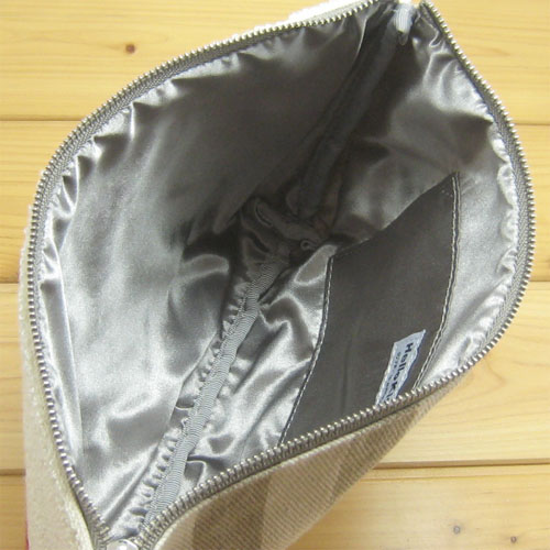 サンリオ　ハローキティ（Hello Kitty）　サガラポーチ（立ち）