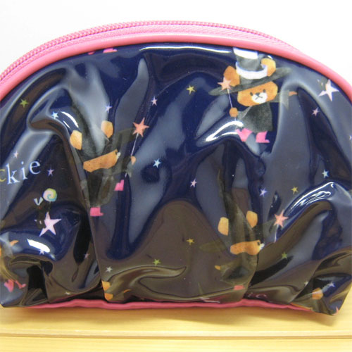 くまのがっこう　魔女柄　シェルポーチ（ピンク）