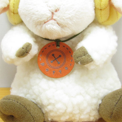 ふんわり小さなかわいいサイズ。手のひらにのせて和んでください