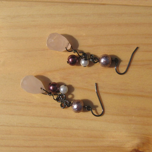 手作り雑貨　ビーズアクセサリー　ローズクオーツがかわいいピンク系のローズクオーツのピアス