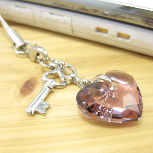 『バーグ限定品』　揺れるとキラキラ素敵なハートのストラップ！キラキラハートのストラップ（パープル）