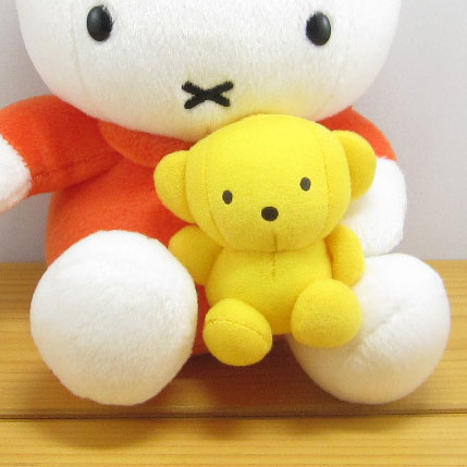 ディック・ブルーナ　ミッフィー（miffy）　ぬいぐるみ　クマちゃん抱きミッフィー