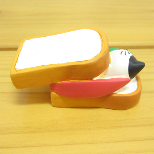 DECOLE（デコレ）　concombre（コンコンブル）　まったりマスコット　やまねこベーカリーシリーズ　すやすやにゃんサンド