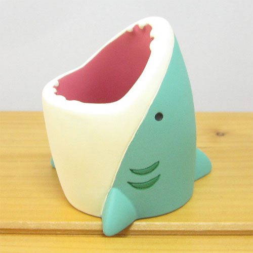 海の下では貝猫とその仲間たちがいっぱいです Decole デコレ Concombre コンコンブル Kai 貝猫 Neco サメはんこ入れ Decole デコレ の雑貨のおもちゃ箱バーグ 海の下では貝猫とその仲間たちがいっぱいです Decole デコレ Concombre コンコンブル Kai 貝猫 Neco サメはんこ入れ Decole デコレ の雑貨のおもちゃ箱バーグ